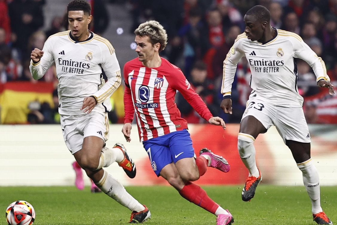 Real Madrid y Atlético se juegan el liderato en un derbi de alto voltaje